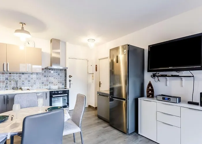 Port De La Gavine-28 By Interhome Єр